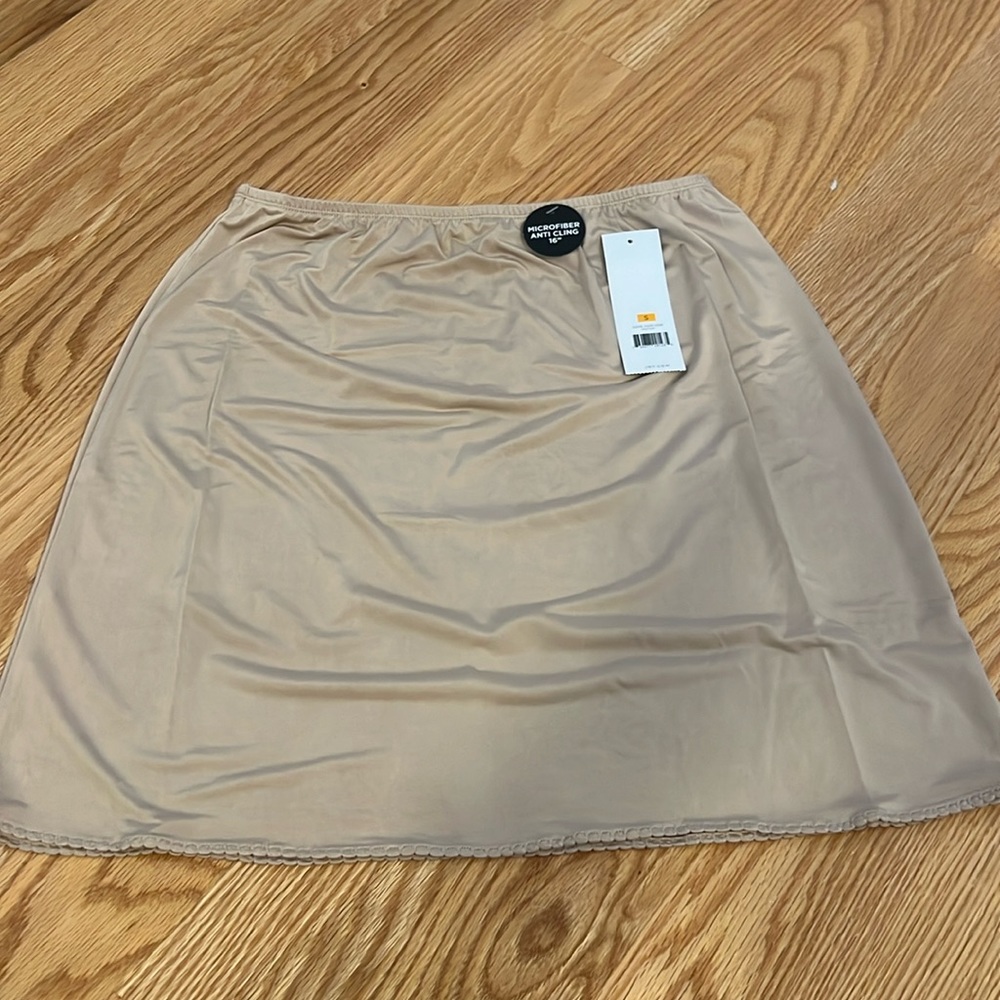 Nude Slip